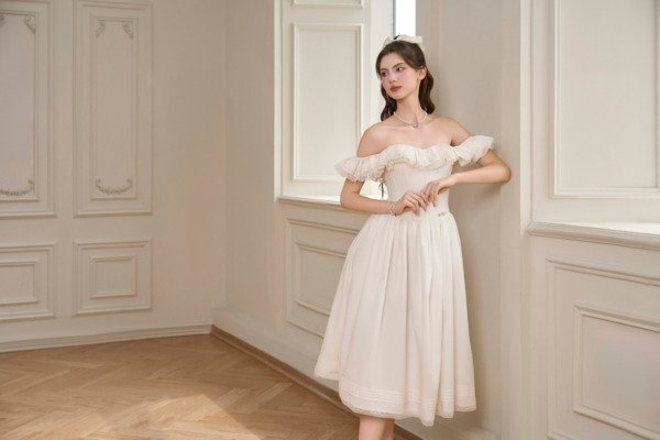 Ceridwen Midi Dress - Image 3